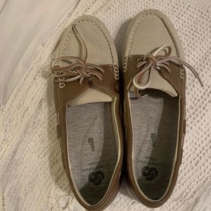 Clark Cloudsteppers tan deck shoes